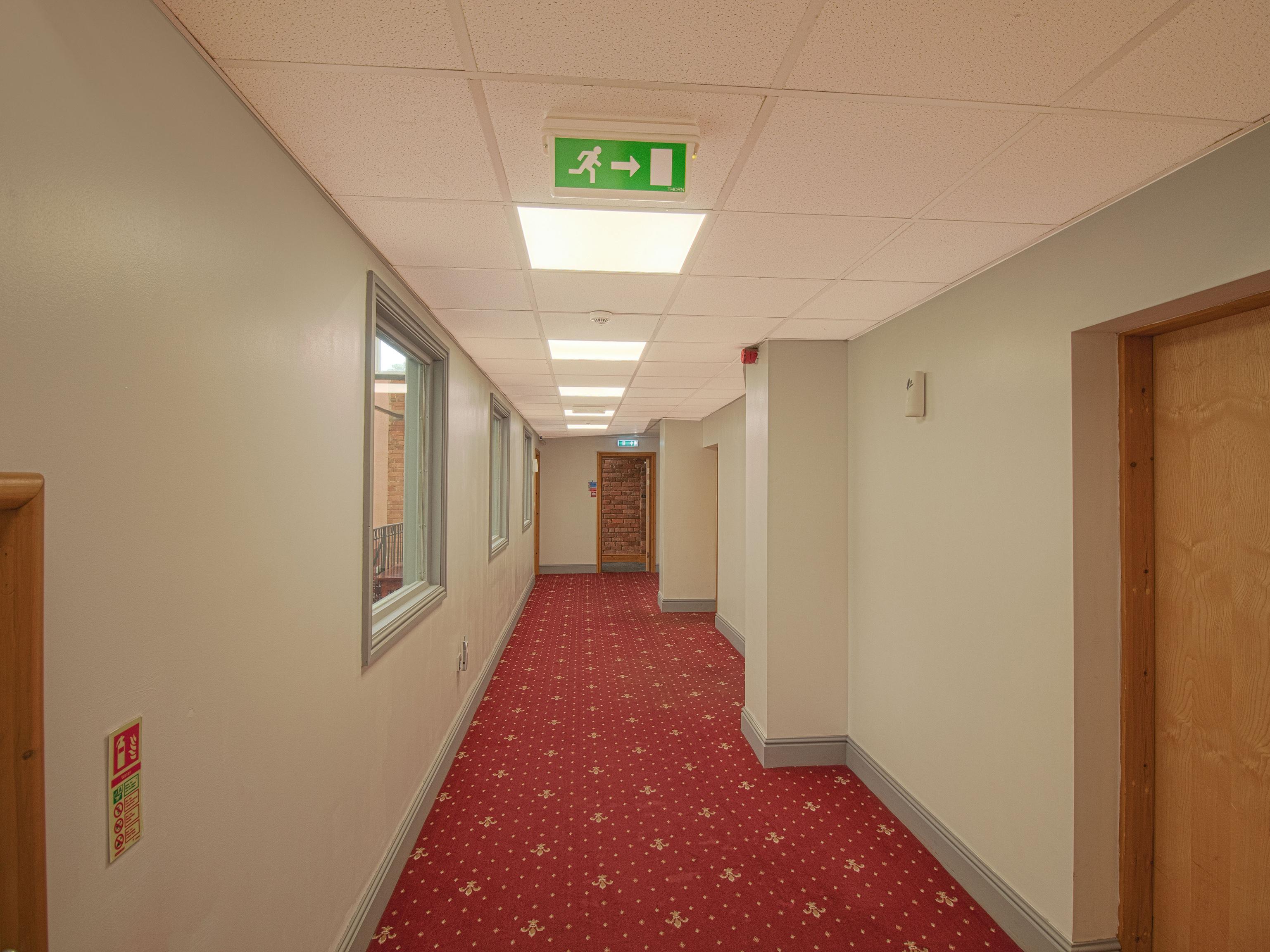 סקאנת'ורפ Oyo Hotel Clamart מראה חיצוני תמונה