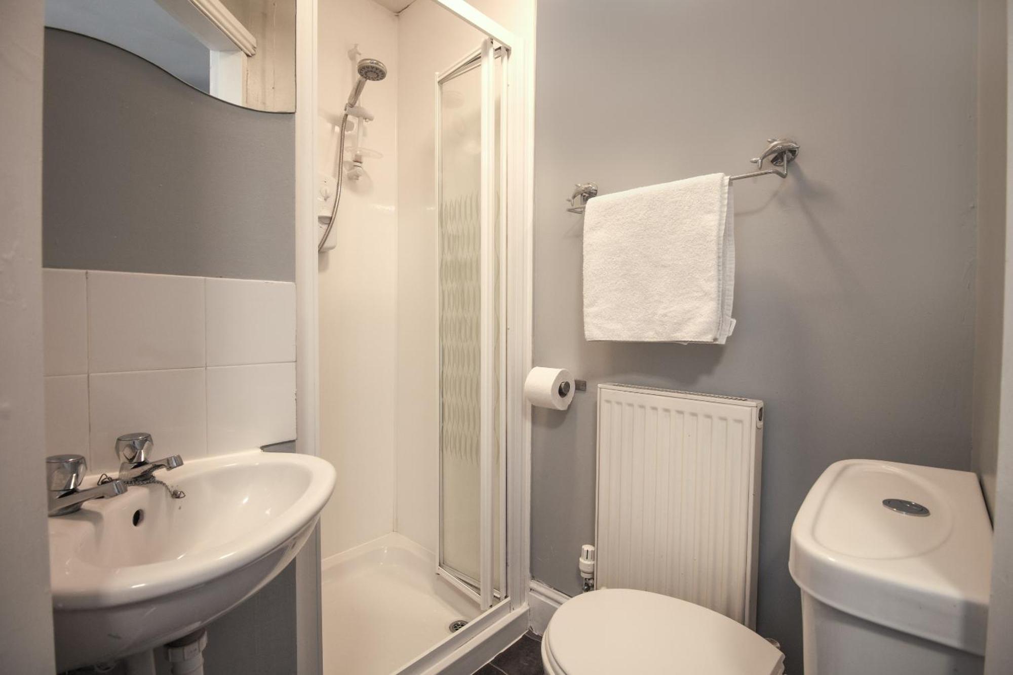 סקאנת'ורפ Oyo Hotel Clamart מראה חיצוני תמונה