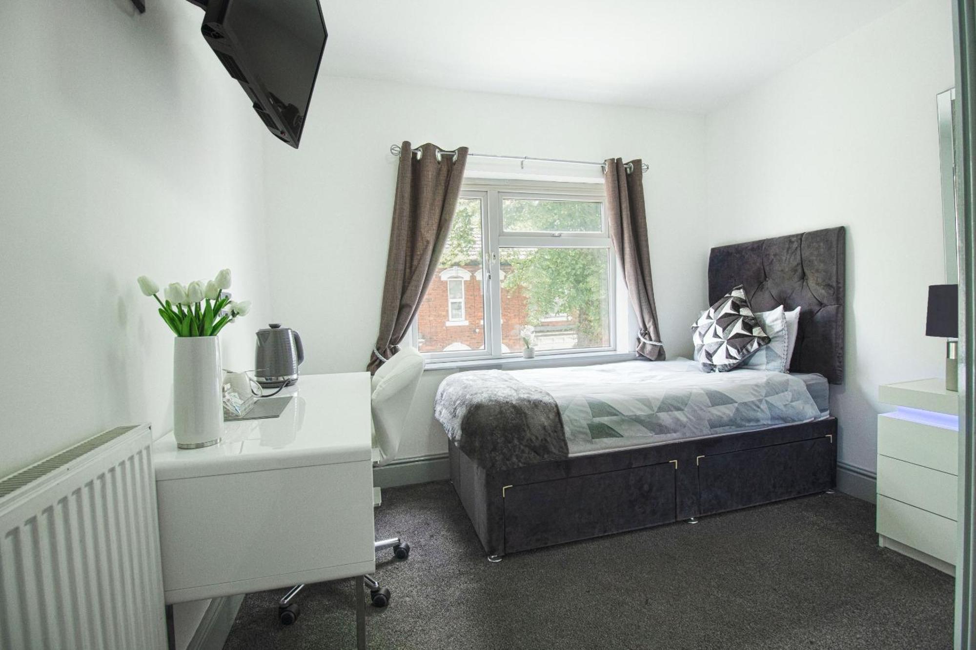 סקאנת'ורפ Oyo Hotel Clamart מראה חיצוני תמונה