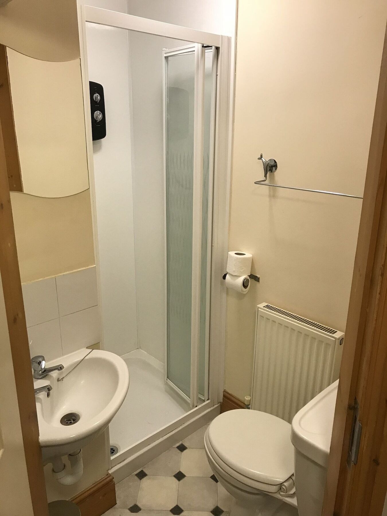 סקאנת'ורפ Oyo Hotel Clamart מראה חיצוני תמונה