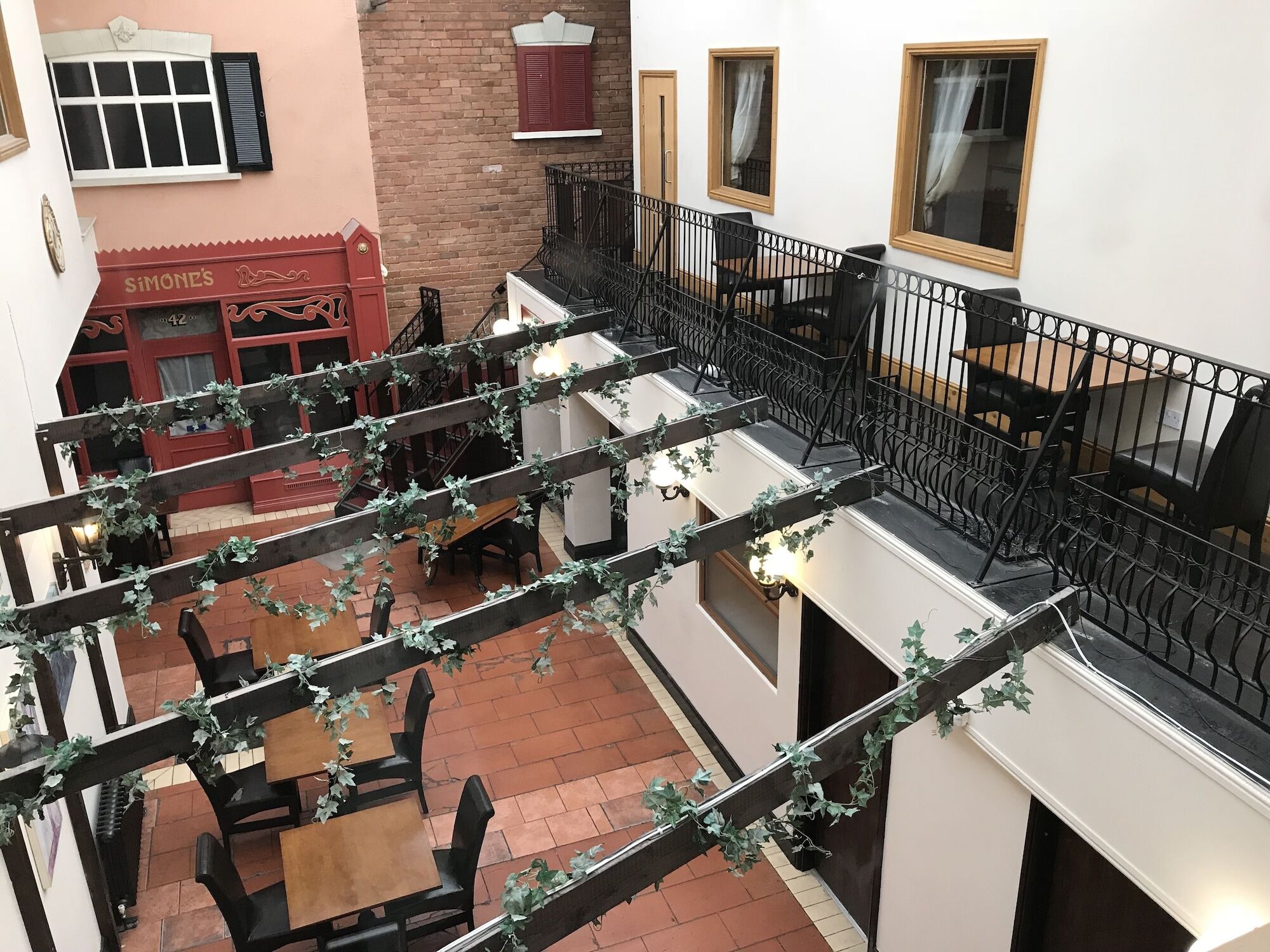 סקאנת'ורפ Oyo Hotel Clamart מראה חיצוני תמונה