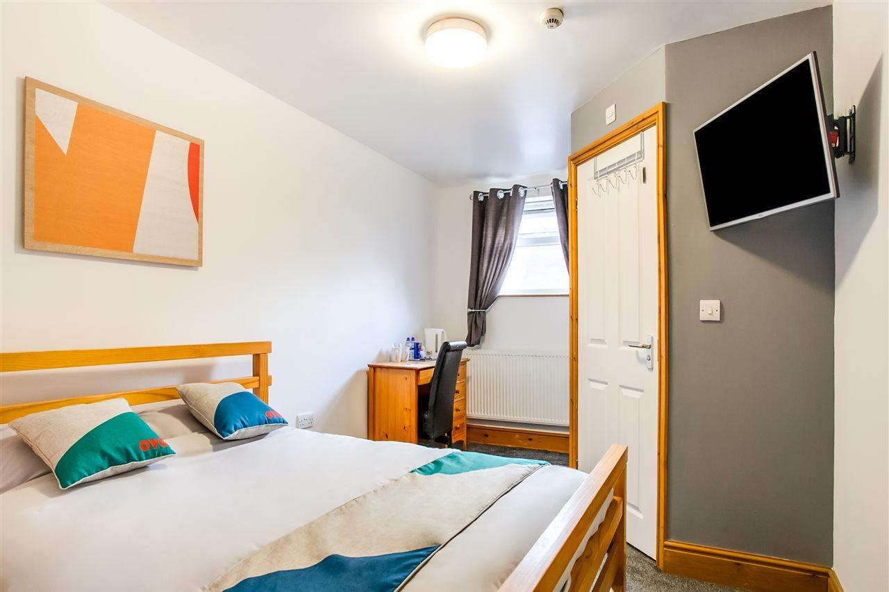 סקאנת'ורפ Oyo Hotel Clamart מראה חיצוני תמונה